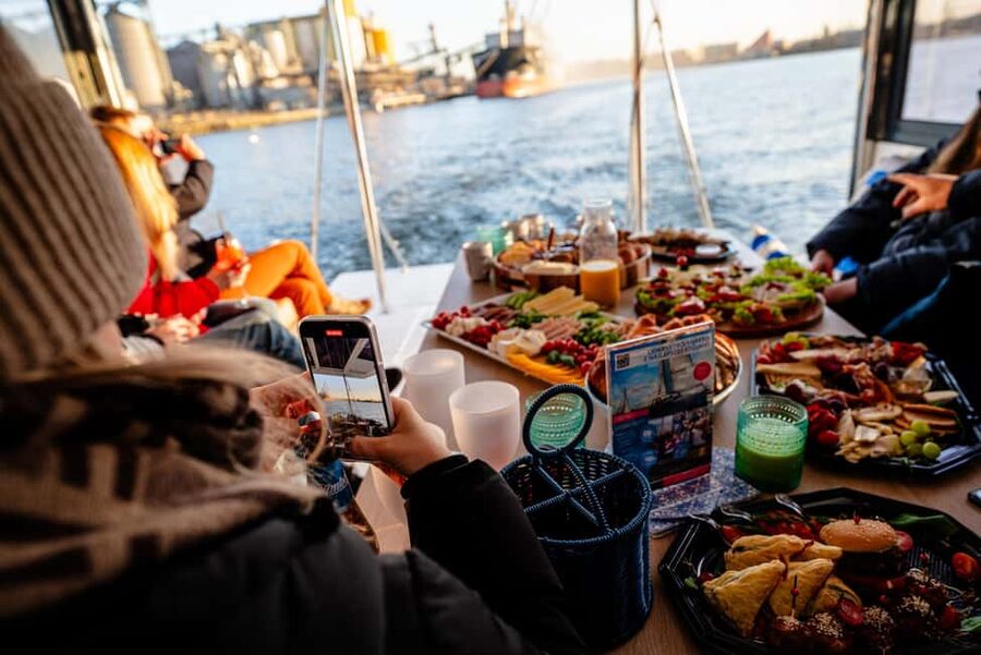 Gdansk/Sopot: Breakfast Cruise on a Catamaran - Breakfast details and what you receive