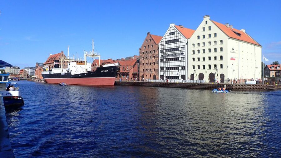 Gdańsk: World War II Tour - Practical planning for weather and timing