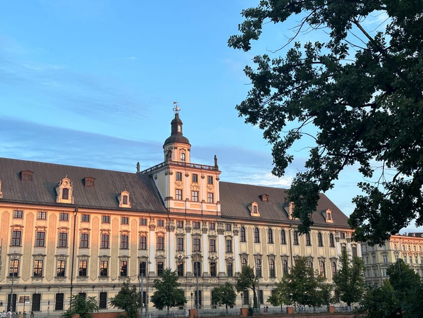 Group city tour (walking tour) through Wroclaw in German - Starting at the Pillory and Market Square