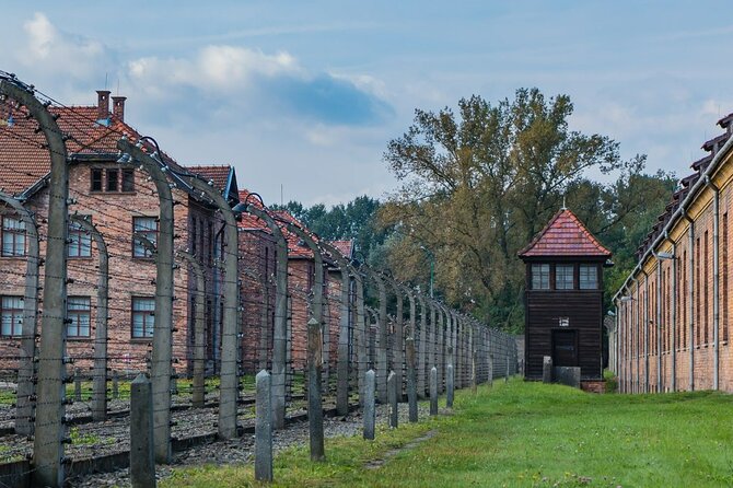 Guided Private Tour to Auschwitz Birkenau & Krakow from Wroclaw - The road to Auschwitz and Birkenau