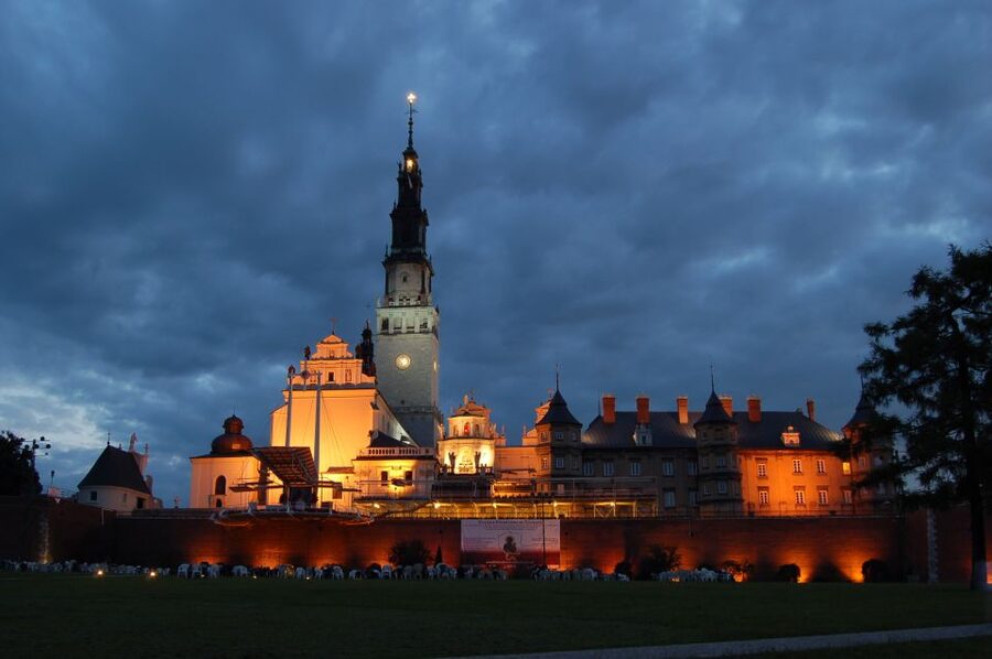Half-Day Czestochowa Black Madonna Tour from Krakow - Entering the Pauline Monastery