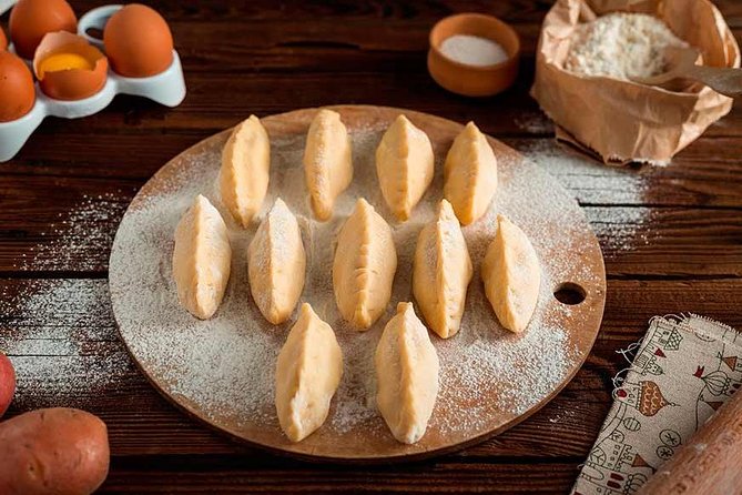 Half-Day Polish Food Walking Tour with Guide and Dinner - What the three to five stops may include