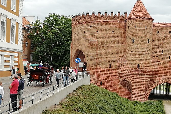 Half-Day Warsaw Layover Tour by Minivan with Airport Pickup - Turning a Warsaw layover into a real city visit