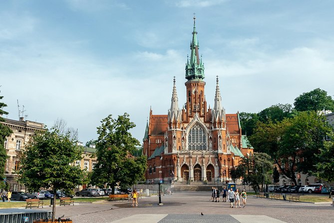 Highlights & Hidden Gems With Locals: Best of Krakow Private Tour - What this private Krakow tour is really designed to do