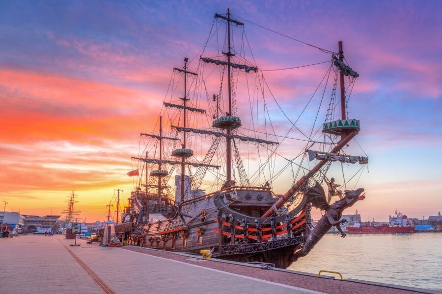 Highlights of Gdańsk, Gdynia and Sopot 1-day Private Tour - Gdynia’s port and historic ships