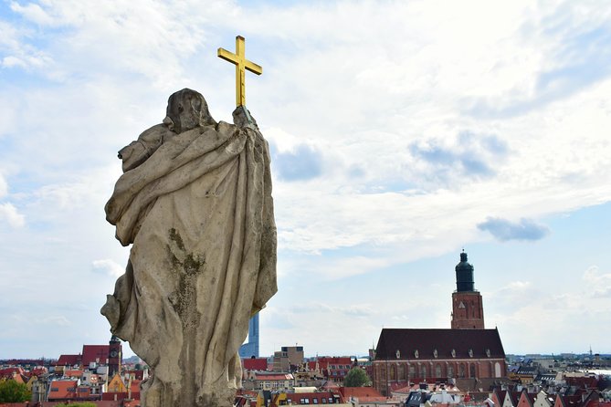 Highlights of Wroclaw Private Tour with one Entrance - What the private format is worth