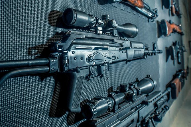 Indoor Shooting Range in Warszawa - The safety briefing is part of the value