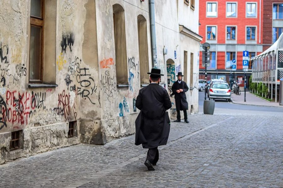 Jewish Krakow in German - From cultural life to wartime persecution