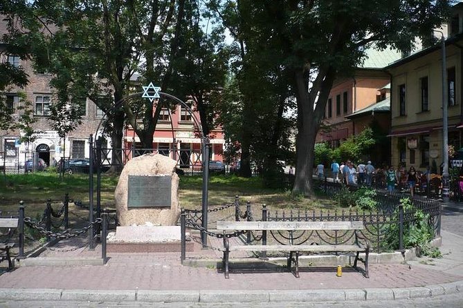 Jewish Quarter, Oskar Schindler's sites and Kraków under Nazi occupation - A half-day route through Kraków’s wartime story