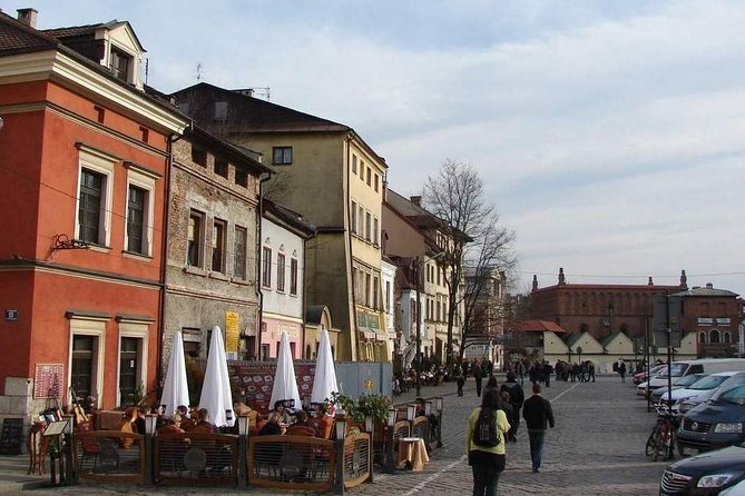 Jewish Quarter, Oskar Schindler's sites and Kraków under Nazi occupation - Kazimierz begins with streets, squares, and synagogue sites