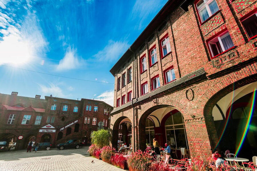 Katowice and Nikiszowiec: bicycle tour with guide - The Valley of the Three Ponds gives your legs a break