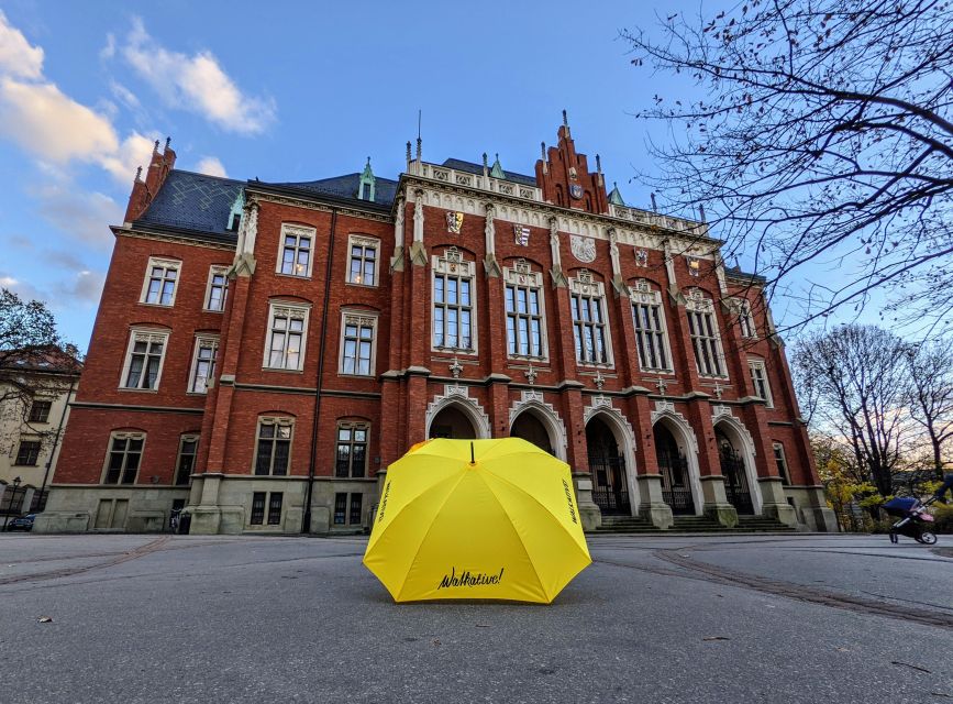 Krakauer old town tour - Wawel Hill, the Cathedral, and the castle courtyard