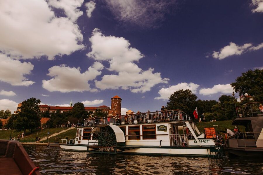 Krakow: 1-Hour Evening Vistula River Cruise - The audio guide is useful, but not the main event