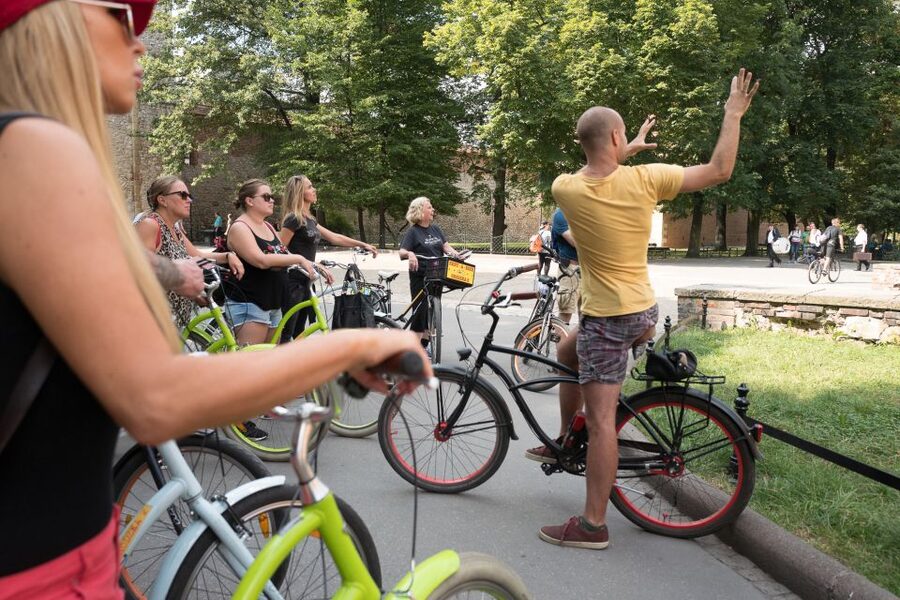 Krakow: 3-Hour Small Group Tour on E-Bike - How the guides shape the experience