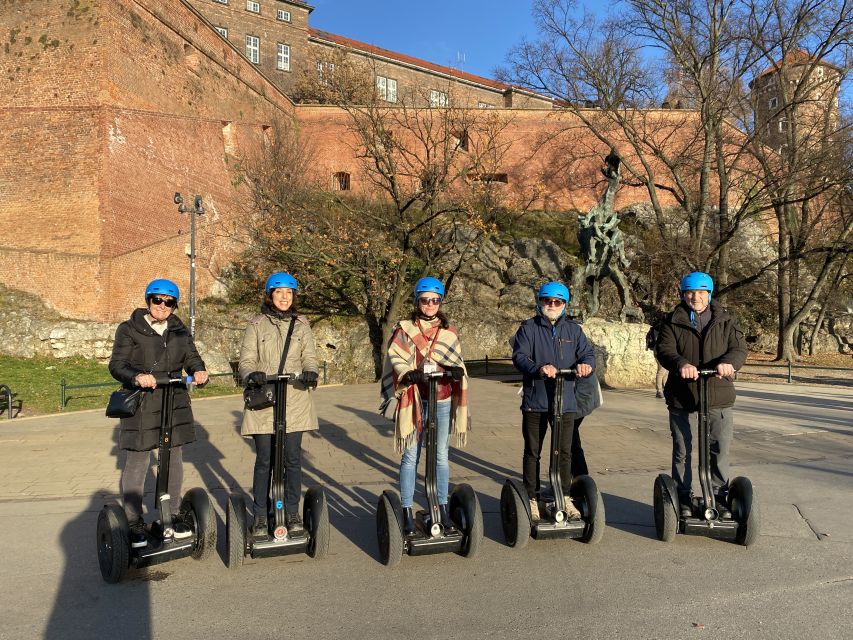 Krakow: 30min Segway Rental with Helmet and a photosession - Wawel Royal Castle and the Dragon Cave