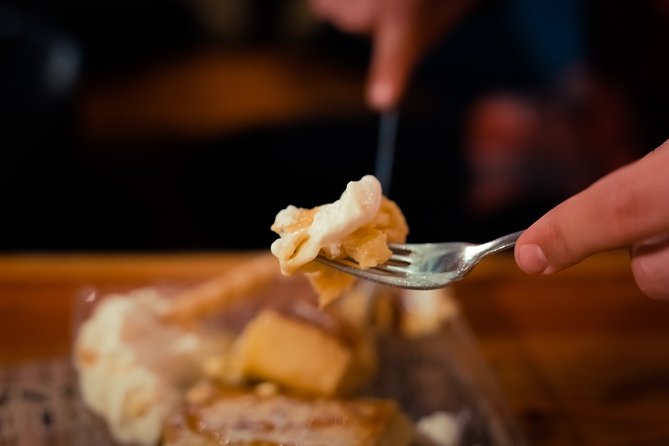 Krakow: 6-Course Full Polish Food & Vodka Tour - Zurek and the first taste of Poland