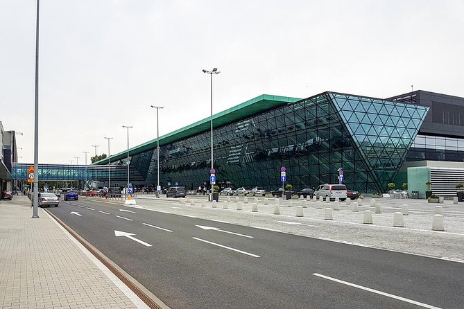 Krakow Airport Private Transfer from City Center to Airport - Leaving Krakow without a luggage battle
