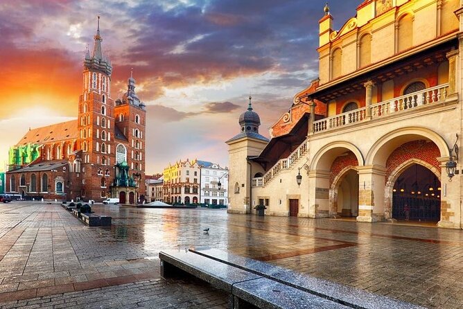 Krakow and Auschwitz Small Group Tour from Warsaw with Lunch - Small-group transport can make or break the day