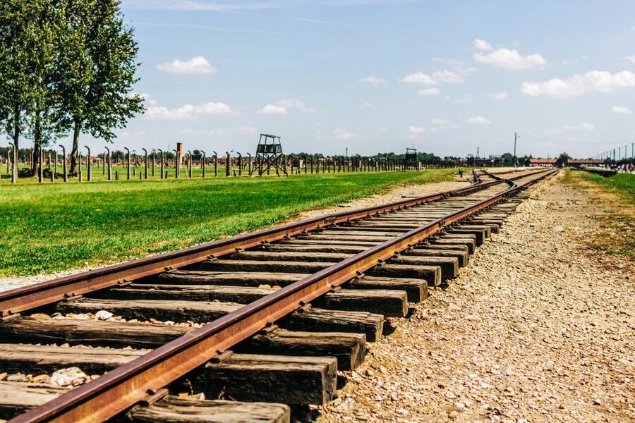 Krakow: Auschwitz-Birkenau Live Guided Tour & Hotel Pickup - Pickup in Krakow and the road to the memorial