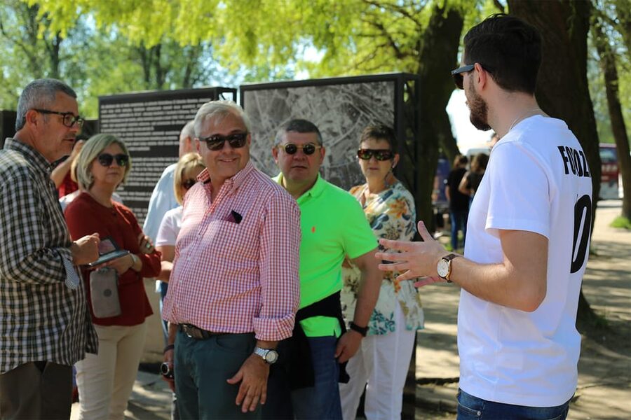 Krakow: Auschwitz-Birkenau Private Guided Tour - Who should book this Auschwitz tour