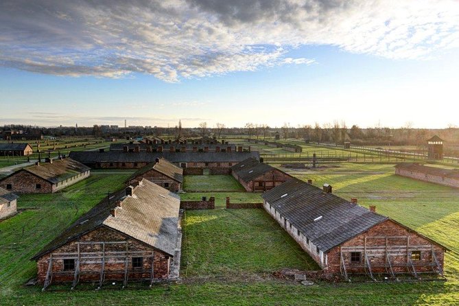 Krakow: Auschwitz-Birkenau & Salt Mine OneDay Tour (hotel pickup) - The lunch break near Wieliczka
