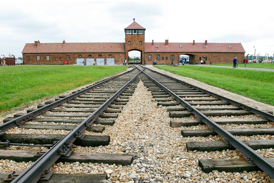 Krakow: Auschwitz & Wieliczka Salt Mine Guided Day Tour - The road from Krakow to Wieliczka