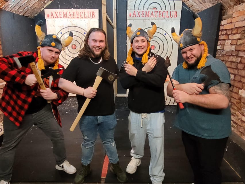 Krakow Axe Mate Club: Axe throwing, Tomahawks. WATL venue! - What happens during the 90 minutes