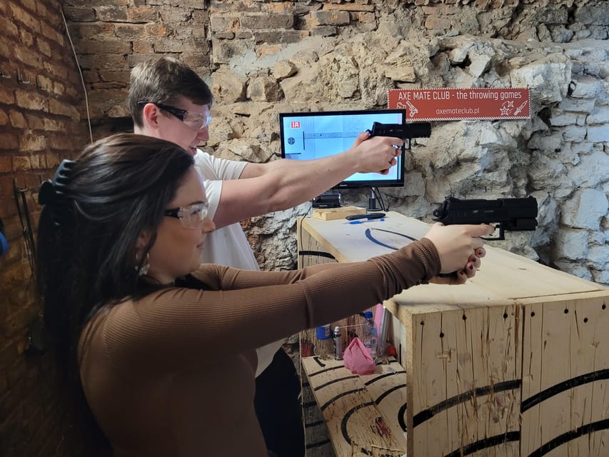 Krakow: Axe Mate Club Shooting Range Entry Ticket - The CZ 75 pistol: a beginner-friendly first step