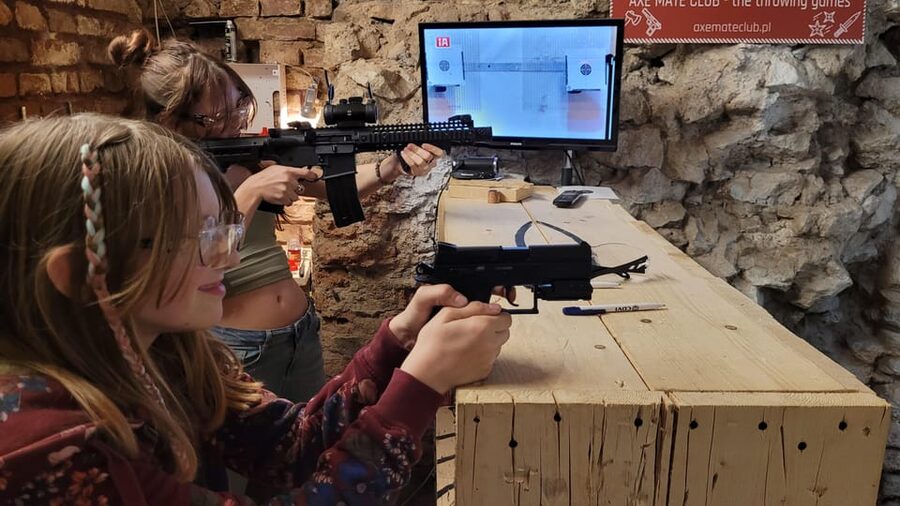 Krakow: Axe Mate Club Shooting Range Entry Ticket - What happens when you arrive at Axe Mate Club