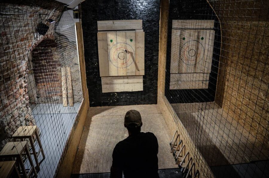 Kraków: Axe-Throwing in Axe Nation, the First Club in Europe - How the 90 minutes are likely to feel