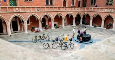 Bike Tour of Old Town, Jewish Quarter and the Ghetto