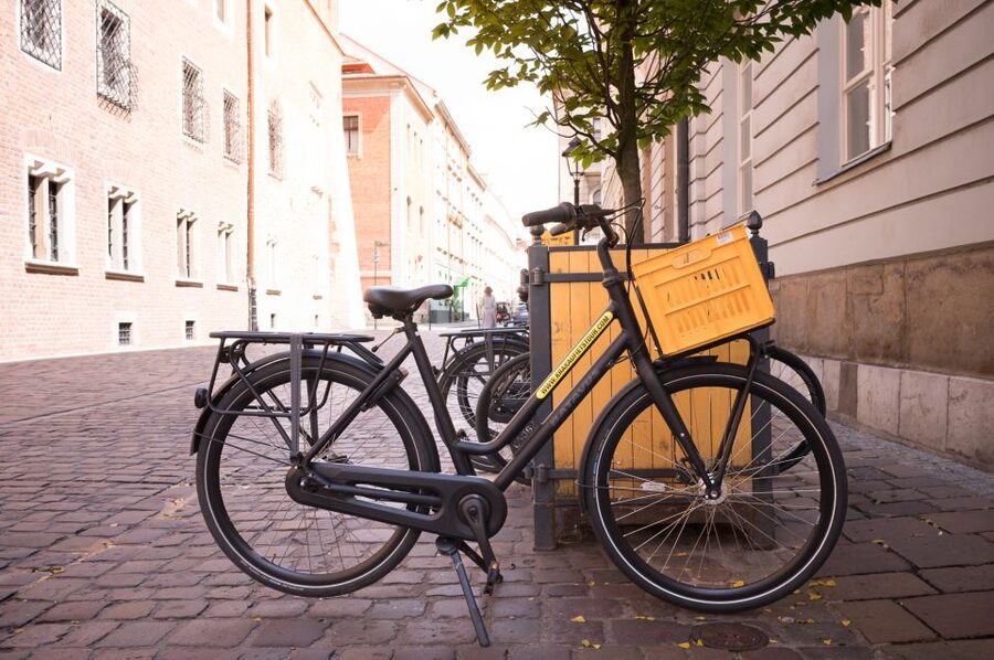 Krakow: Bike Tour of Old Town, Jewish Quarter and the Ghetto - Jagiellonian University and Bishop’s Palace