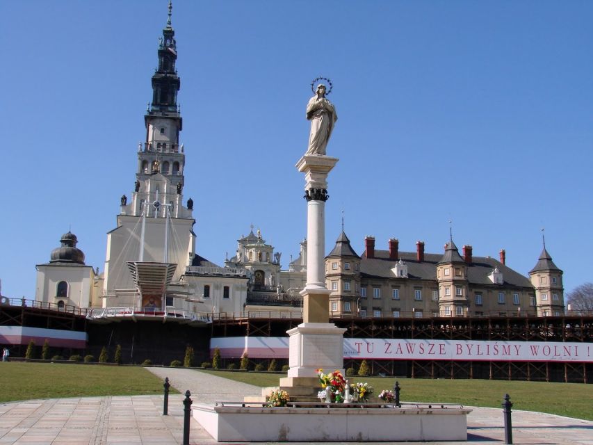 Krakow: Black Madonna of Częstochowa & Home of John Paul II - Two religious landmarks, one long day from Kraków