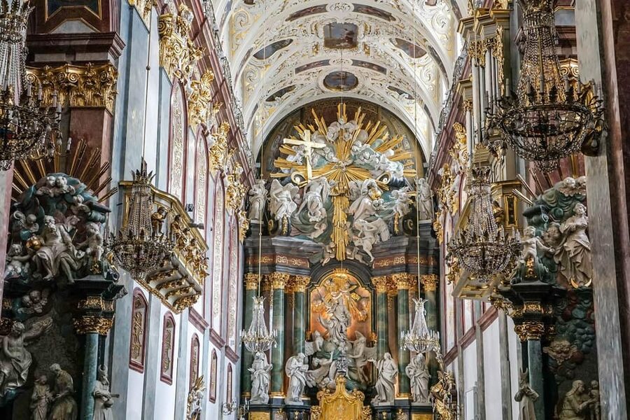 Krakow: Black Madonna Sanctuary of Czestochowa - Guided Tour - Free time, lunch, and Częstochowa