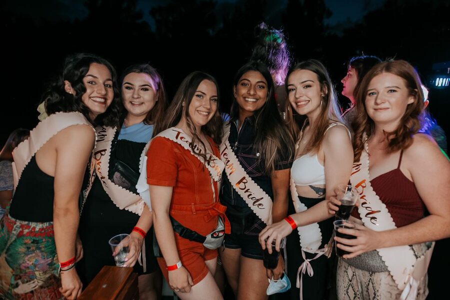 Krakow: Boat Party with Unlimited Drinks - The 5 PM sailing and the 8 PM sailing