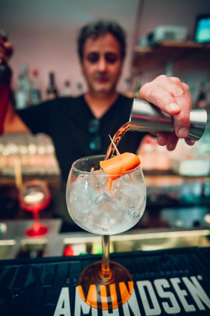 Krakow: Bottomless Brunch with 3-Course Meal and Drinks - The Moaburger burger is the main event