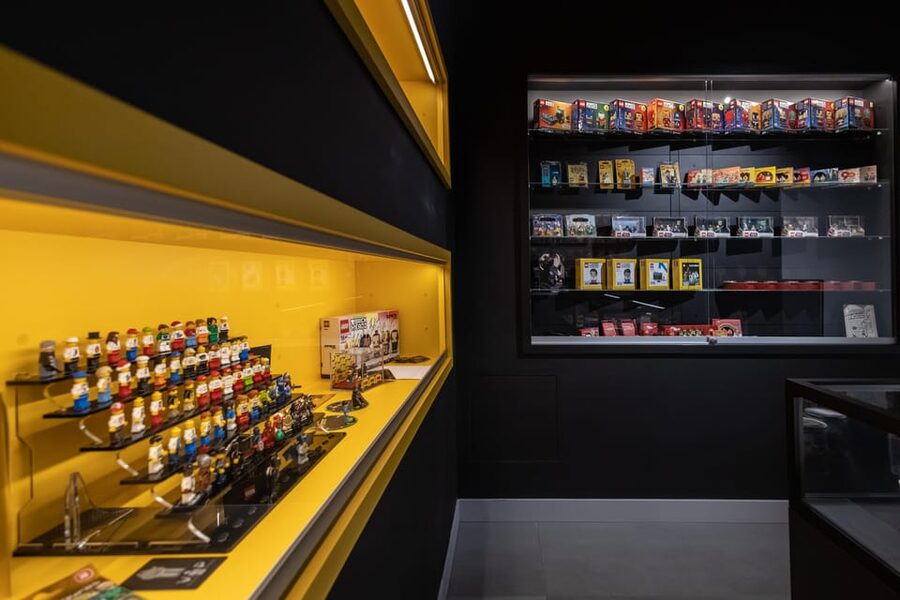 Krakow: Bricks & Figs Museum Entry Ticket - The 14,000 Minifigure collection