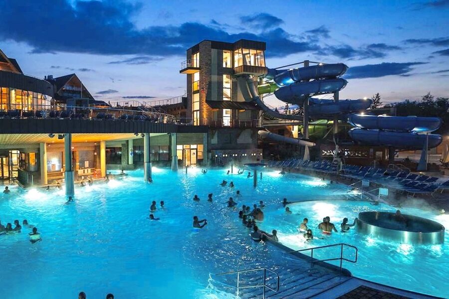 Krakow: Chocholowskie Baths with Ticket and Transportation - Zakopane, mountain views, and what is not promised
