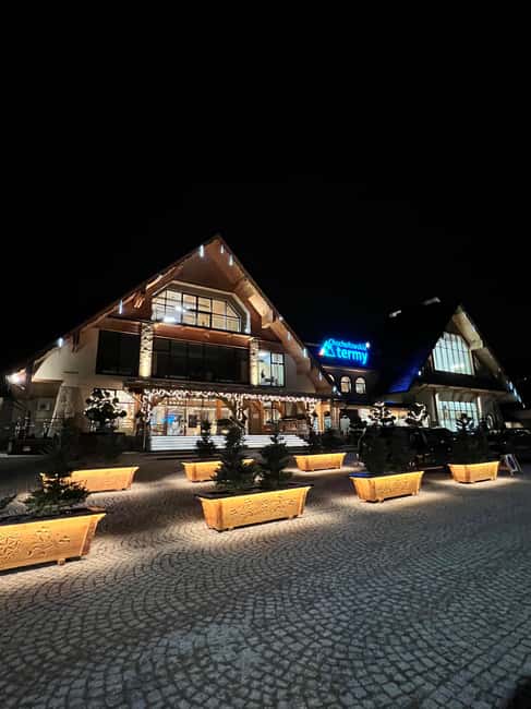 Krakow: Chocholowskie Thermal Baths Evening Ticket - What you get during the three-hour visit