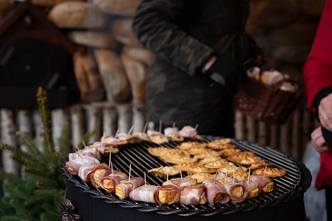 Krakow Christmas Market Immersive Tour - Timing, group size, and practical comfort