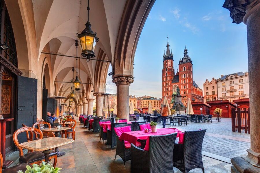 Krakow: City Sightseeing Tour by Electric Golf Cart - Who should book this ride