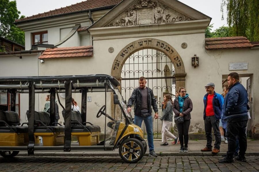 Krakow: City Sightseeing Tour by Shared or Private Golf Cart - Three Krakow districts, one compact route