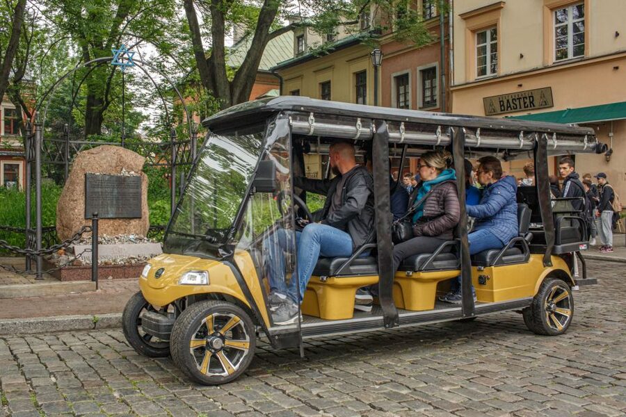 Krakow: City Sightseeing Tour Eco Electric Buggy Golf Cart - Crossing into Podgórze and the former ghetto