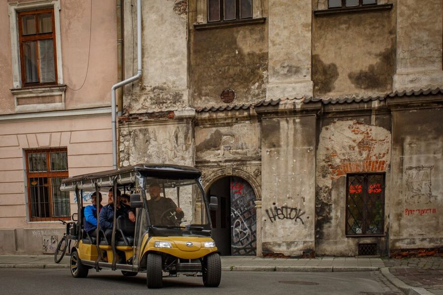 Krakow: City Sightseeing Tour Eco Electric Buggy Golf Cart - Guide quality and language options