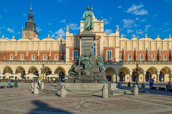 Krakow City Tour on Scooter and Food Tasting with English Guide - Why a scooter works well in central Krakow
