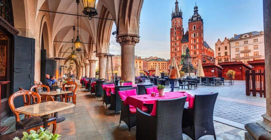 Krakow: E-Car City Tour - Old Town Highlights: Wawel, the Barbican, and Planty