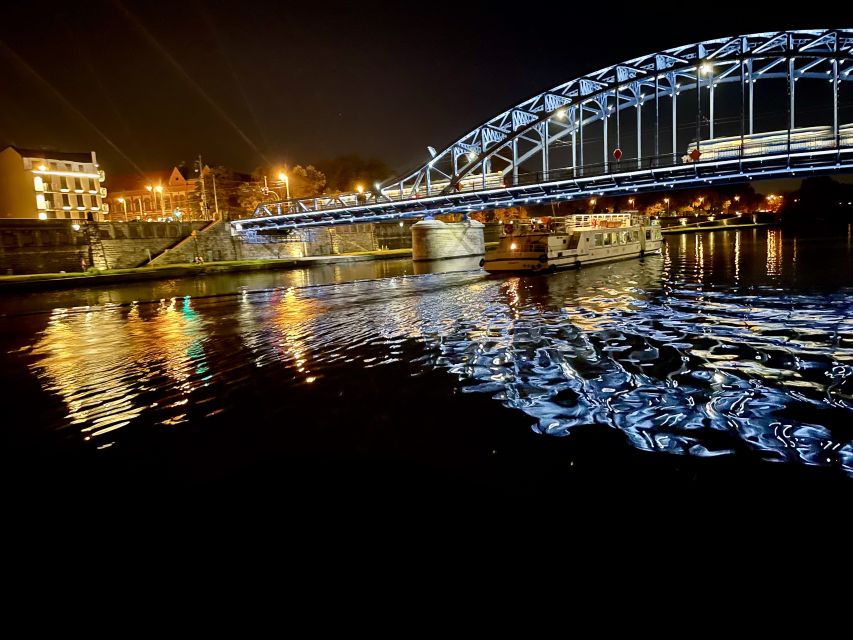 Krakow: Evening Cruise with a Glass of Wine - Key points before you book
