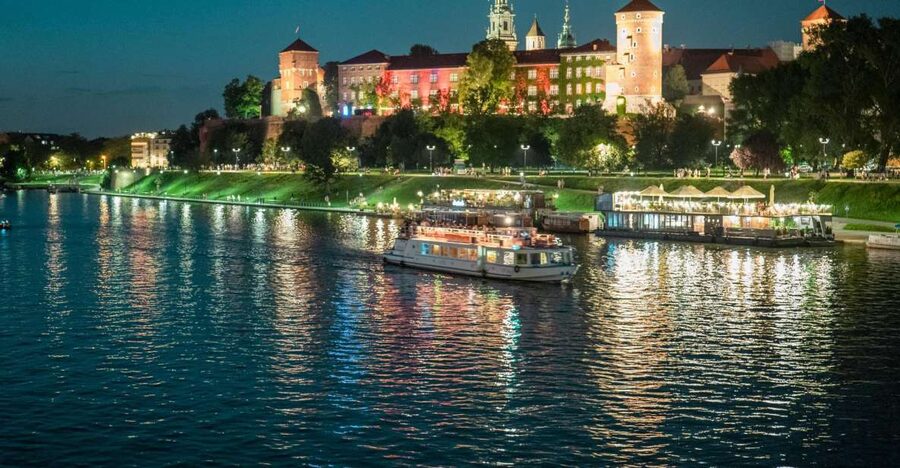 Krakow: Evening Cruise with a Glass of Wine - What this Krakow evening cruise actually feels like