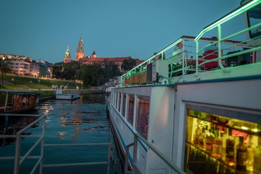 Krakow: Evening Cruise with a Glass of Wine - Is $38 a fair price for one hour?