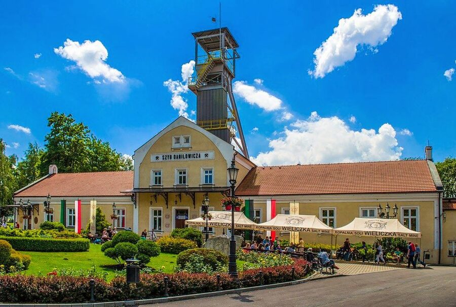 Krakow: Full-Day Auschwitz-Birkenau & Salt Mine Guided Tour - Wieliczka Salt Mine goes far below the surface